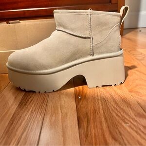 Women's Uggs Platform Ankle Boots